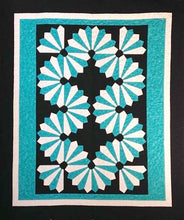 Load image into Gallery viewer, CGR - 18 degree Dresden Plate Quilt Ruler